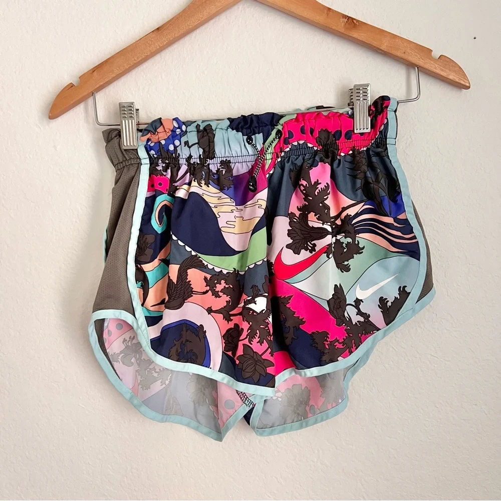 Nike Icon Clash Tempo Luxe Running Shorts Sz XS